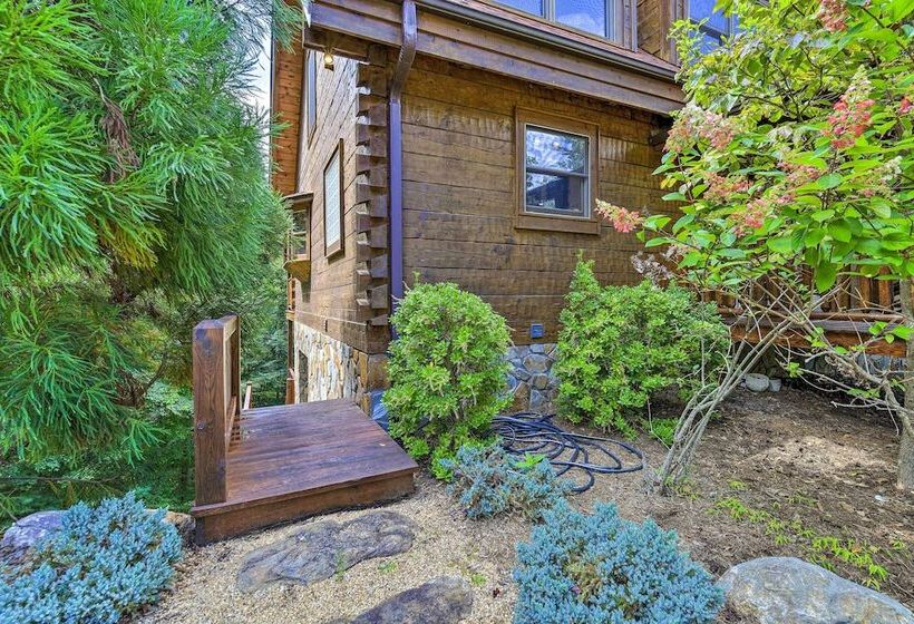 River Access & Game Room: Piney Creek Cabin!