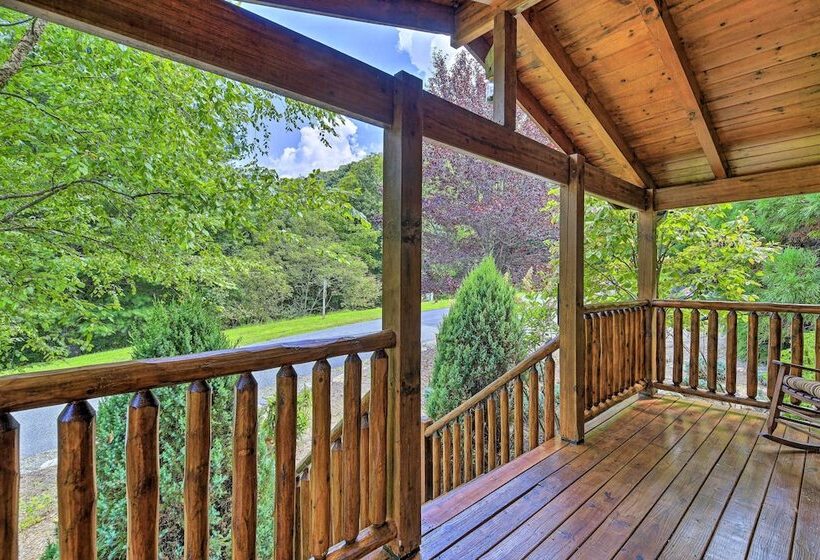 River Access & Game Room: Piney Creek Cabin!