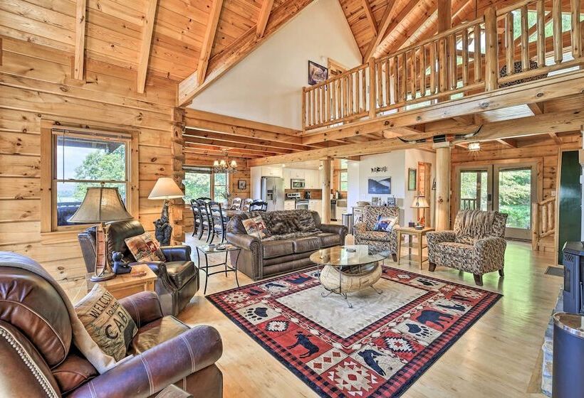 River Access & Game Room: Piney Creek Cabin!