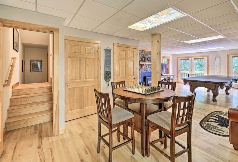 River Access & Game Room: Piney Creek Cabin!