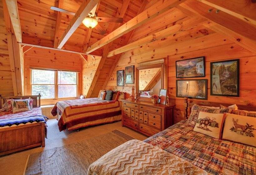 River Access & Game Room: Piney Creek Cabin!