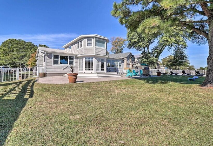 Grasonville Home W/ Private Pool On The Water