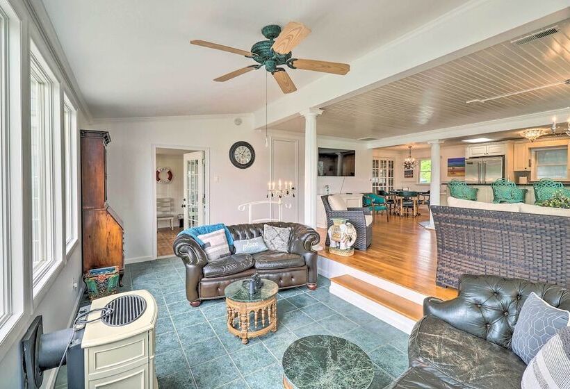 Grasonville Home W/ Private Pool On The Water