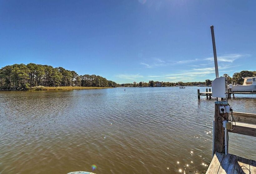 Grasonville Home W/ Private Pool On The Water