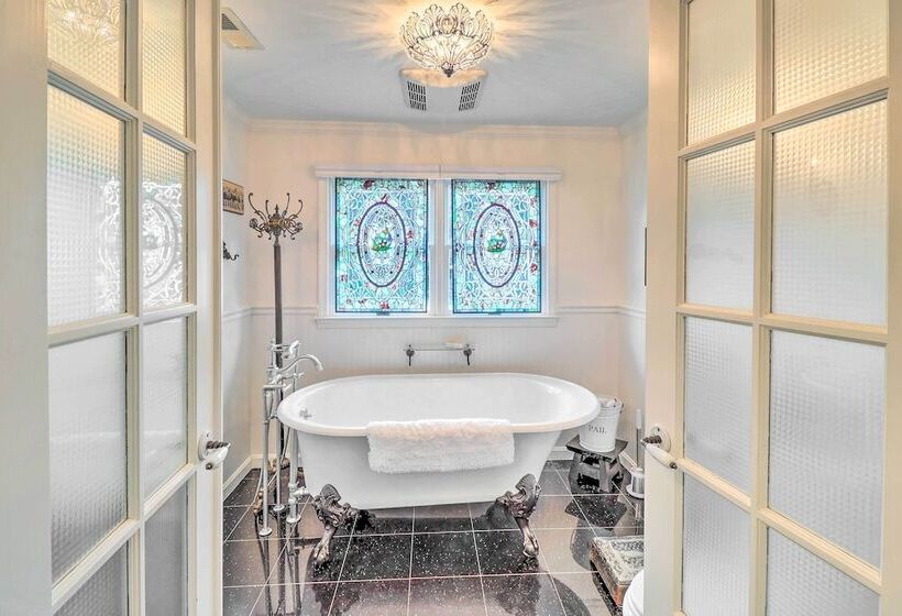 Grasonville Home W/ Private Pool On The Water