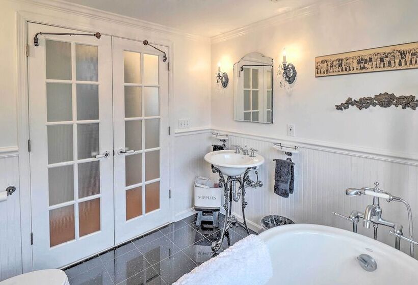 Grasonville Home W/ Private Pool On The Water