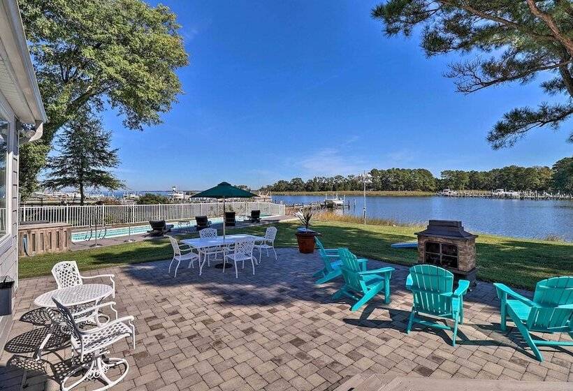 Grasonville Home W/ Private Pool On The Water