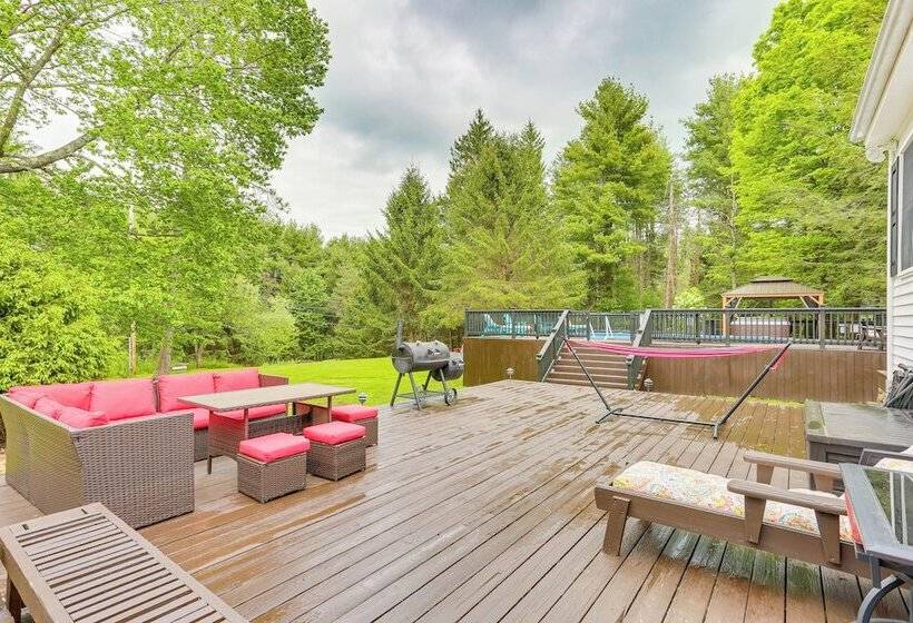 Hot Tub, Game Room: Greentown Home Near State Park