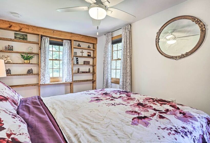 Hot Tub, Game Room: Greentown Home Near State Park