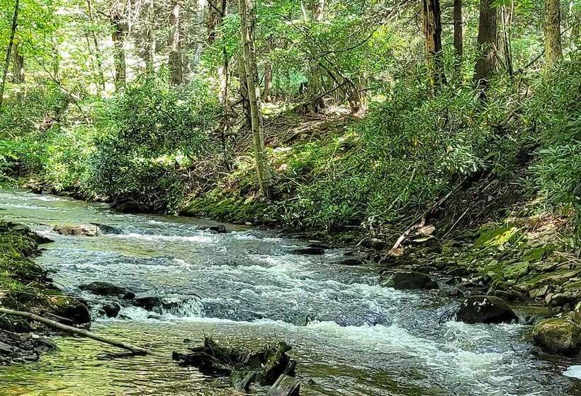 Hot Tub, Game Room: Greentown Home Near State Park