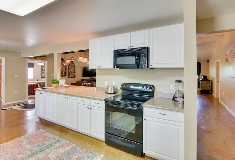 Guest House  92 Acre Buffalo Hideaway W/ Rec Barn