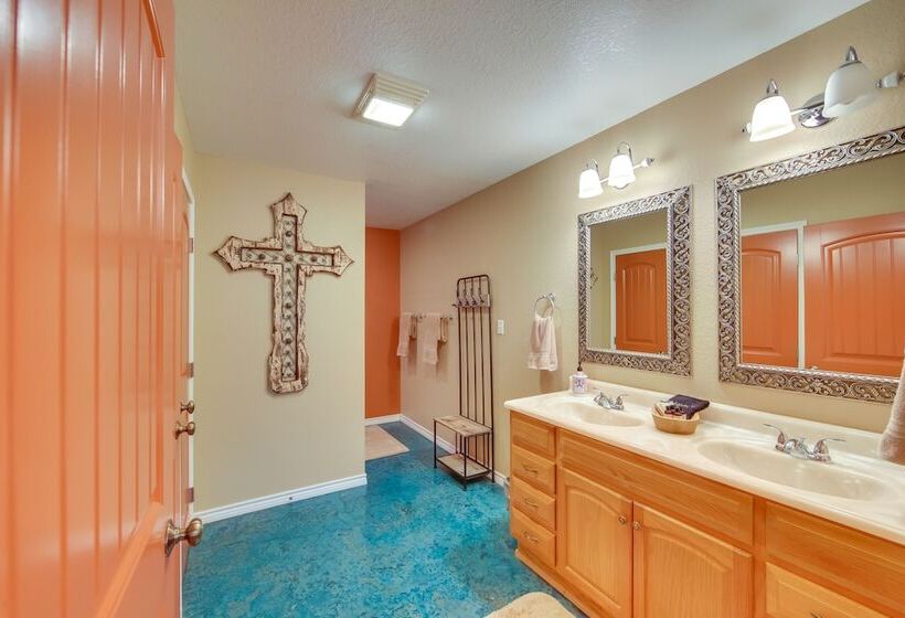 Guest House  92 Acre Buffalo Hideaway W/ Rec Barn