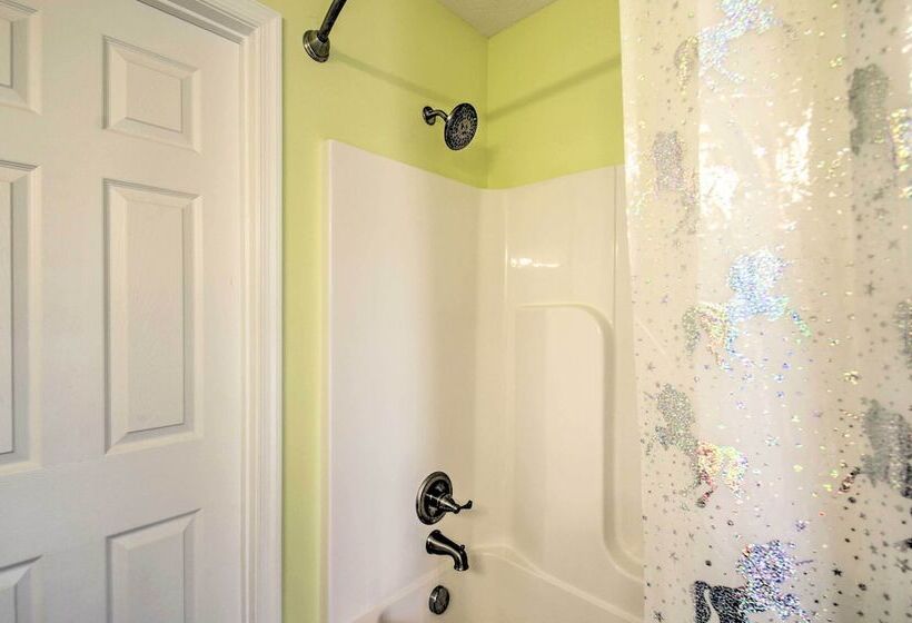 Harrisonburg Retreat W/ Hot Tub ~ 2 Mi To Jmu