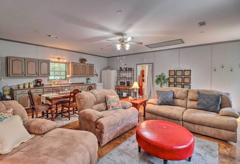 Heavenly Heber Springs Hideaway: Fish & Hike!