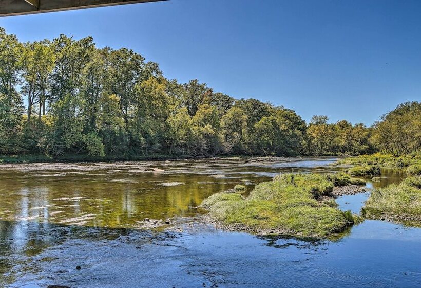 Heber Springs Cabin W/ Deck + River Views!