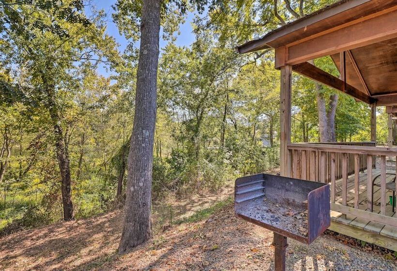Heber Springs Cabin W/ Deck + River Views!