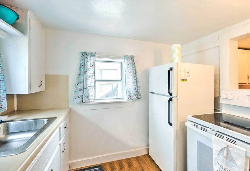 Historic Cabin Retreat: Steps To Okoboji Lake