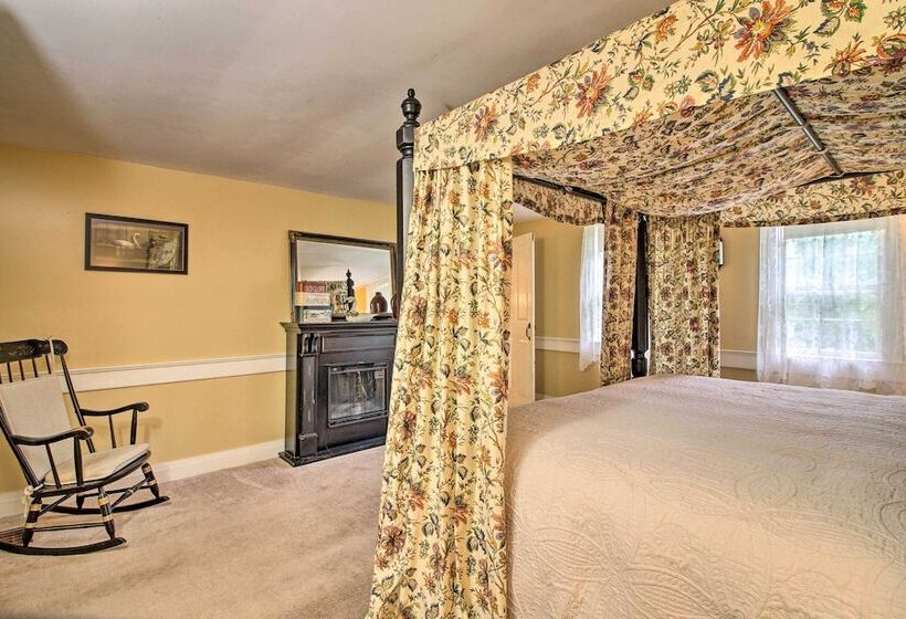 Historic Hanover Area Home, 16 Miles To Dartmouth!