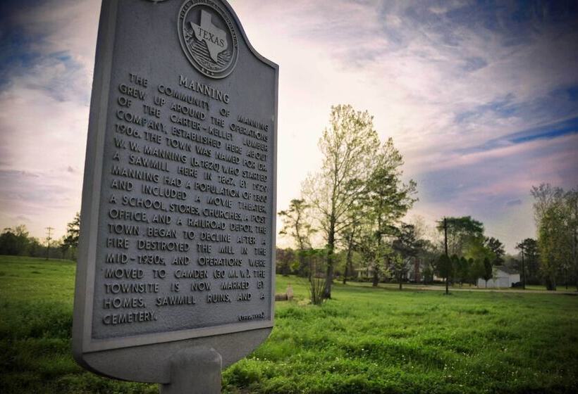 Historic Huntington Home W/ Pond & Flower Gardens!