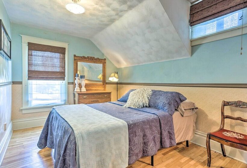 Walk To Dtwn: Historic Gem W/ Deck In Rapid City