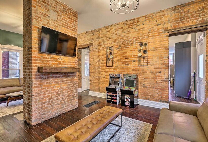 Near Downtown Dayton: Historic South Park Home