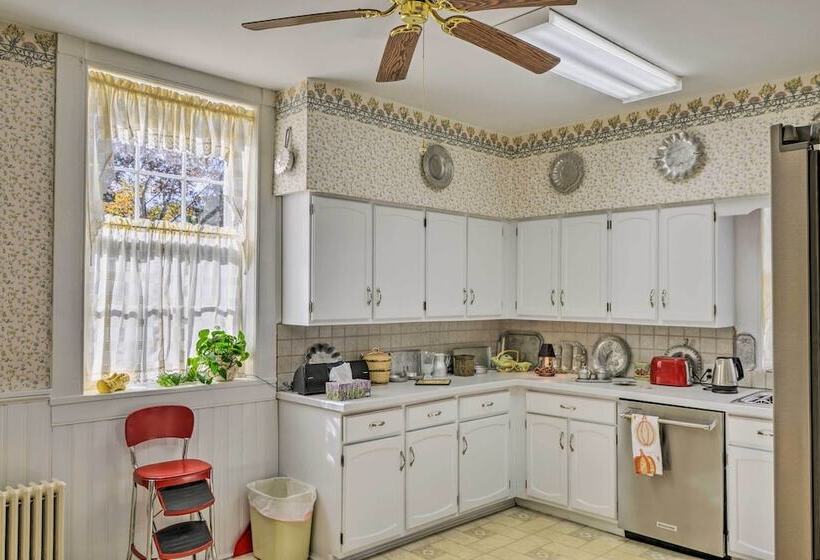 Historic West Virginia Home Built In 1854!