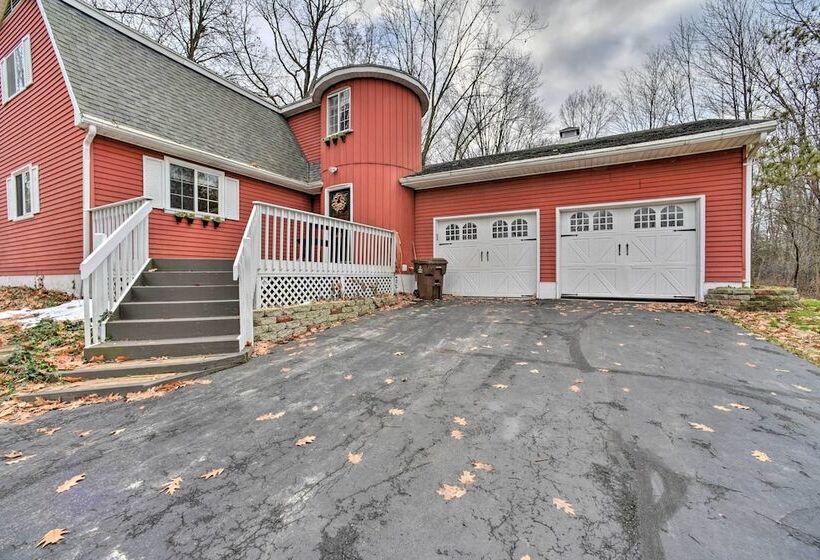 Home On 10 Acres: Perfect For Msu Football Weekend