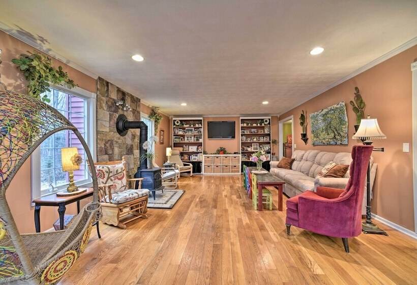 Home On 10 Acres: Perfect For Msu Football Weekend