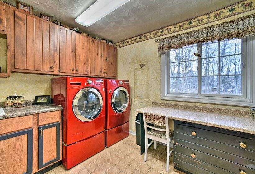 Home On 10 Acres: Perfect For Msu Football Weekend