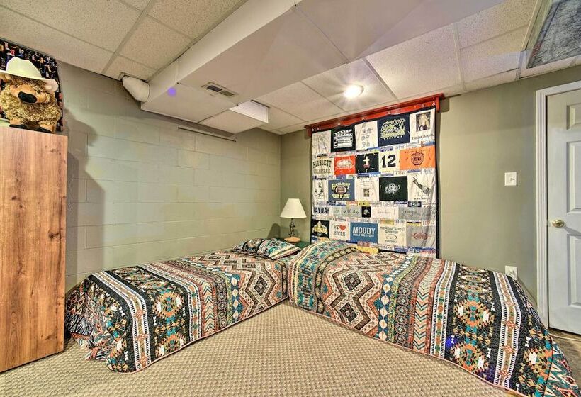 Home On 10 Acres: Perfect For Msu Football Weekend