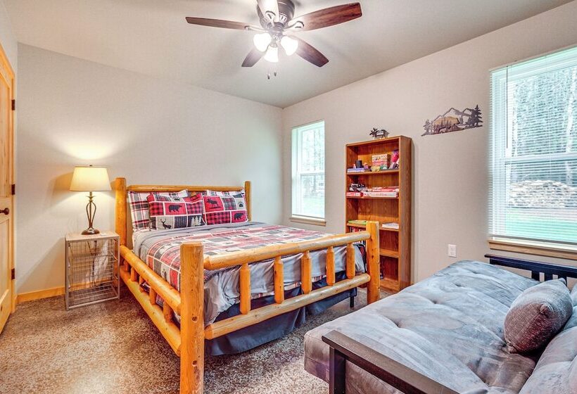 Wisconsin Cabin Hideaway: 3 Mi To Lakes