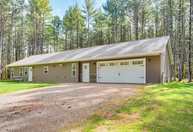 Wisconsin Cabin Hideaway: 3 Mi To Lakes
