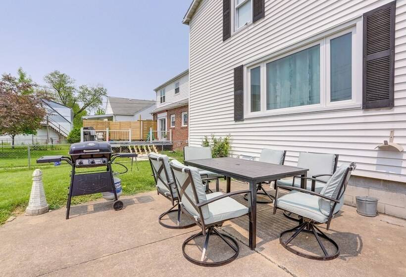 Home W/ Screened In Porch < 1 Mi To Lake Erie