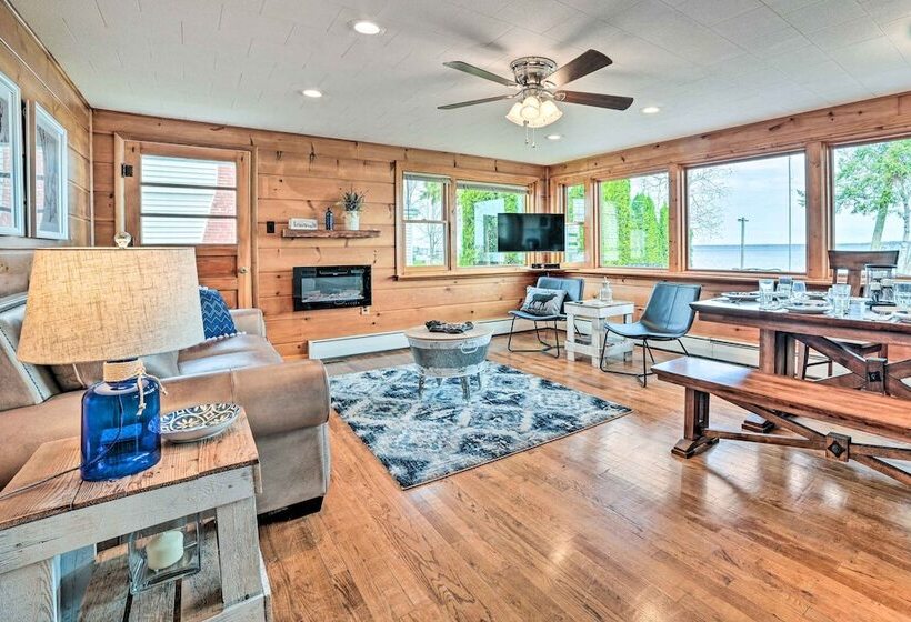 Houghton Lake Cottage W/ New Private Deck!