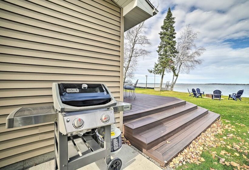 Houghton Lake Cottage W/ New Private Deck!
