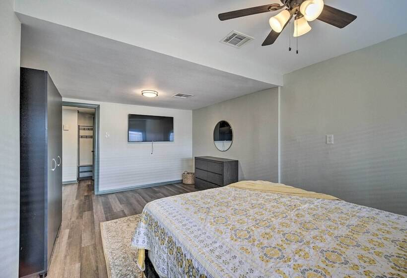 Houston Heights Bungalow   6 Mi To Downtown!