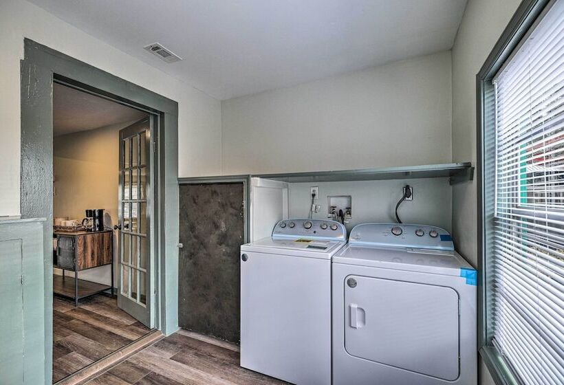 Houston Heights Bungalow   6 Mi To Downtown!