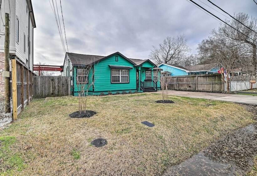 Houston Heights Bungalow   6 Mi To Downtown!