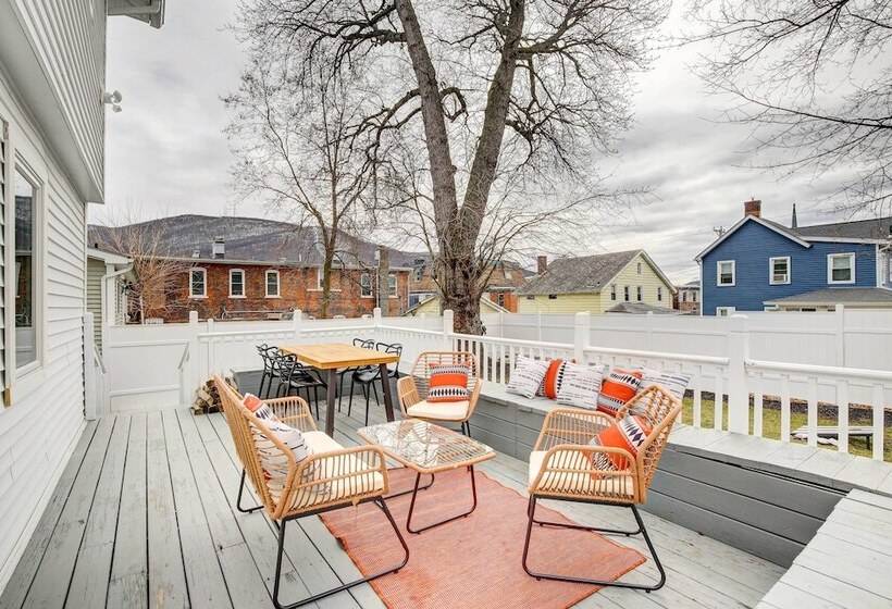 Hudson Valley Vacation Rental: Near Hiking