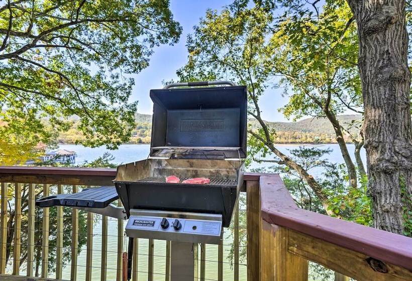 Ideal Chickamauga Lake Home + Dock & Fire Pit