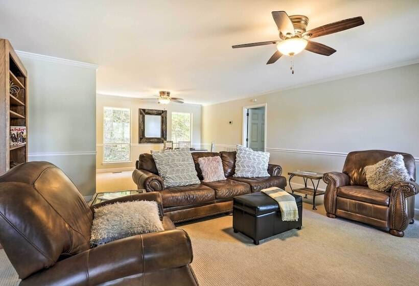 Ideal Chickamauga Lake Home + Dock & Fire Pit