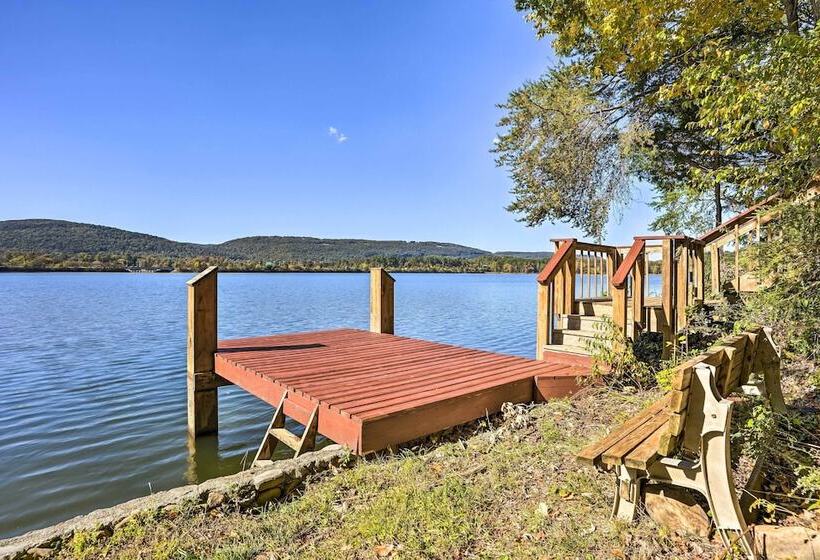 Ideal Chickamauga Lake Home + Dock & Fire Pit