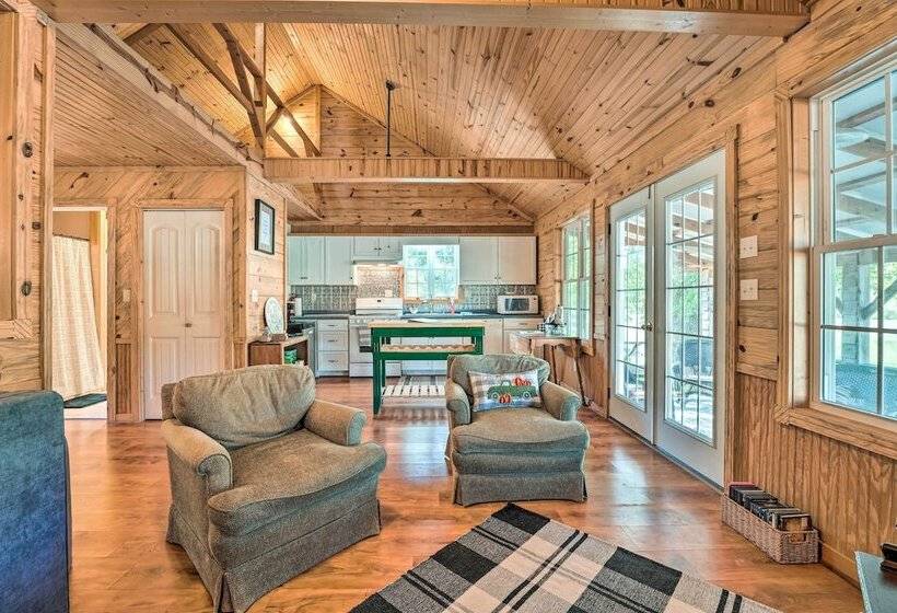 Idyllic Cabin W/ Fire Pit, Kayak On Site!