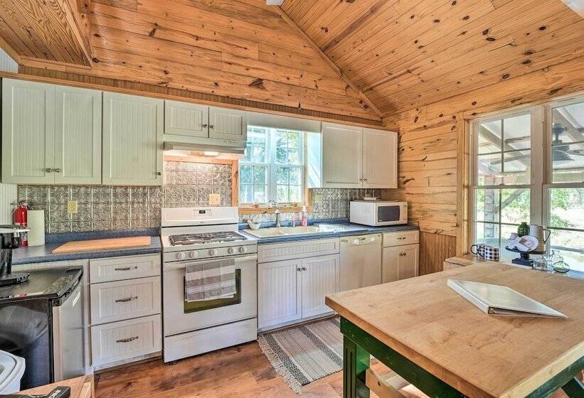 Idyllic Cabin W/ Fire Pit, Kayak On Site!