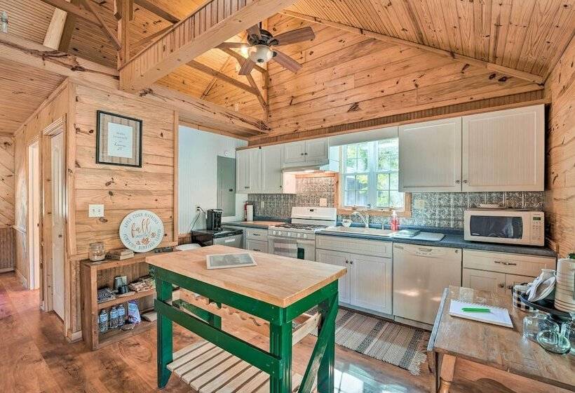 Idyllic Cabin W/ Fire Pit, Kayak On Site!