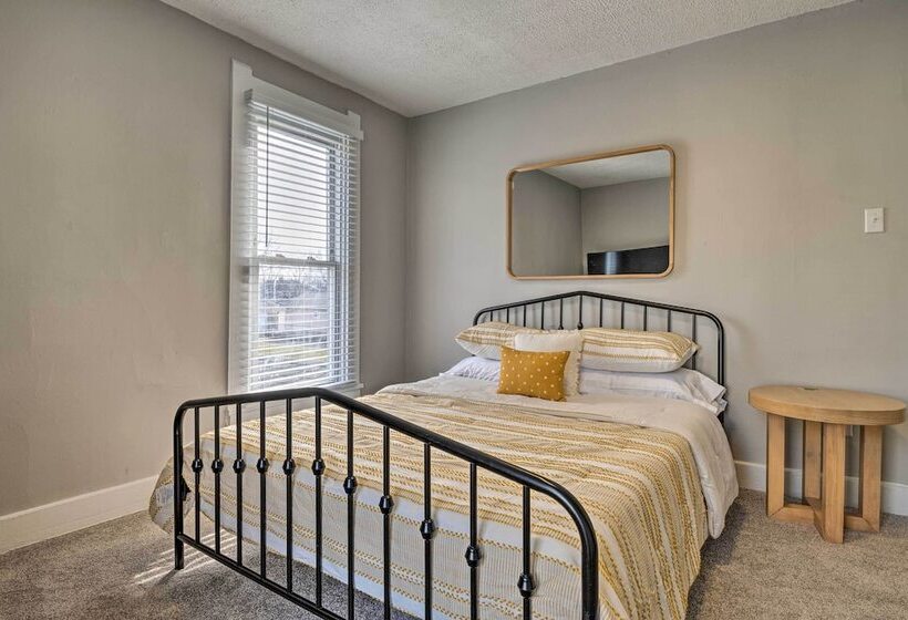 Indianapolis Home ~ 1 Mi To Fountain Square