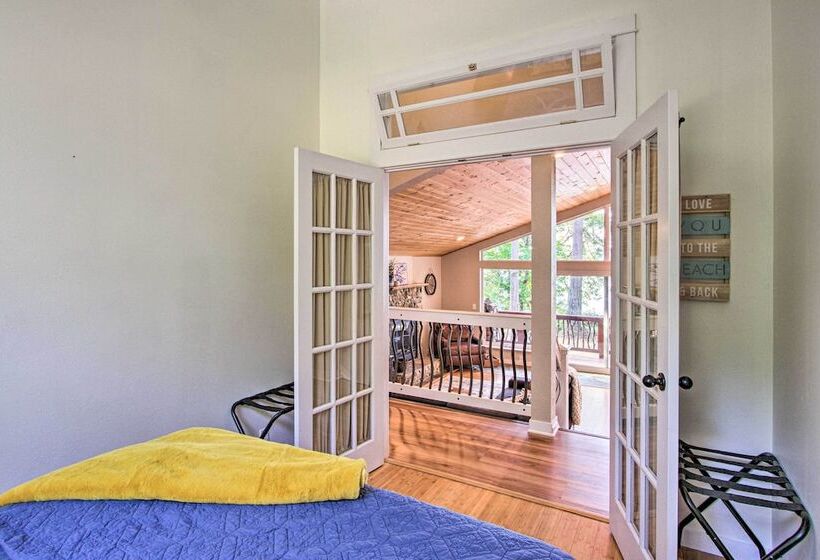 Island Beachcomber Escape With Private Beach!