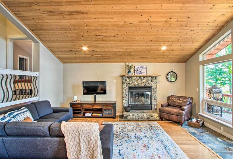 Island Beachcomber Escape With Private Beach!