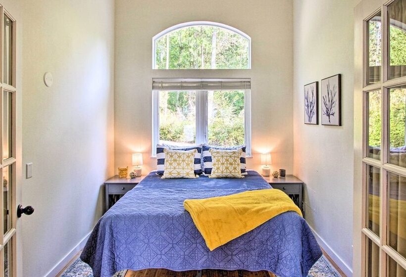 Island Beachcomber Escape With Private Beach!