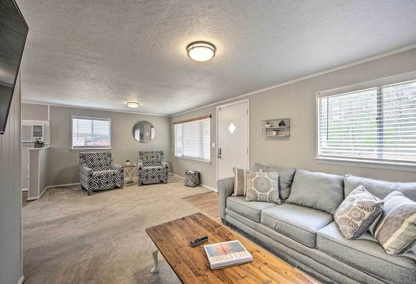 Jefferson Retreat W/ Backyard < 1 Mi To Lake!